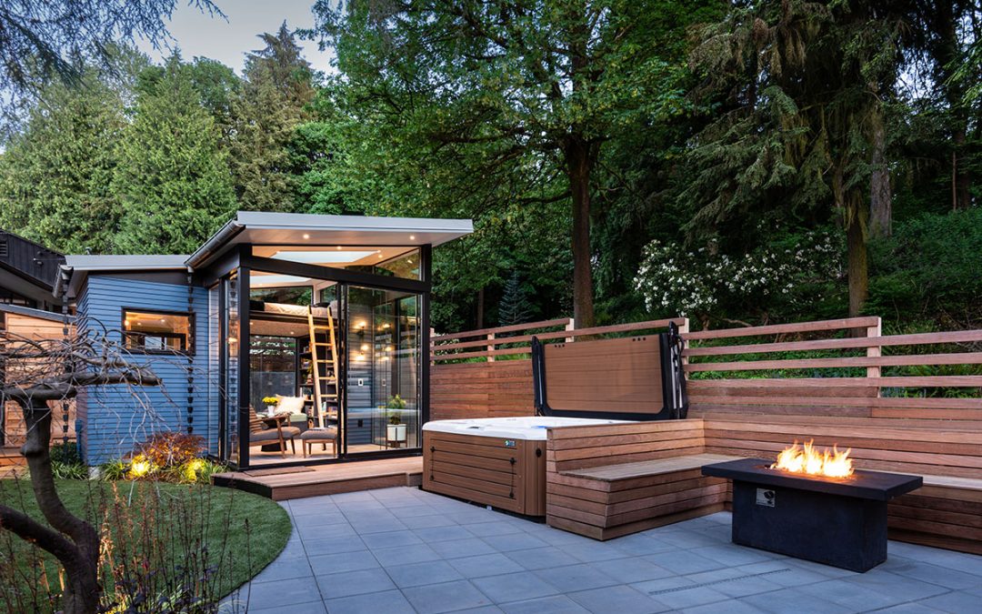 A Seattle Backyard Becomes a Calm Oasis For Two Book Lovers